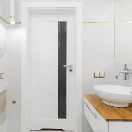 Large Home, Sauna, Whirlpool * Mielenko