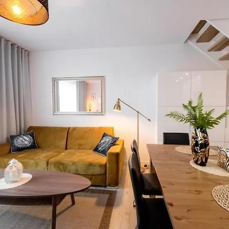 Large Home, Sauna, Whirlpool Ferienhaus