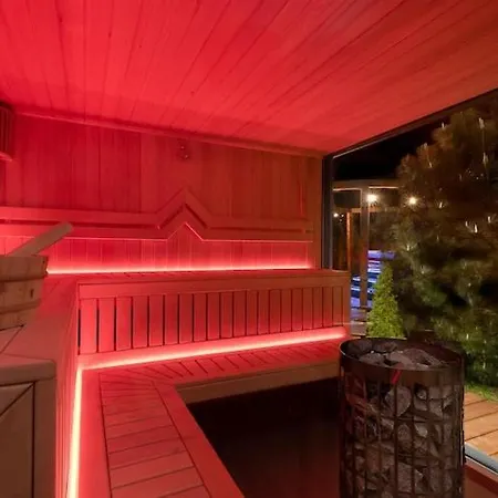 Large Home, Sauna, Whirlpool * Mielenko