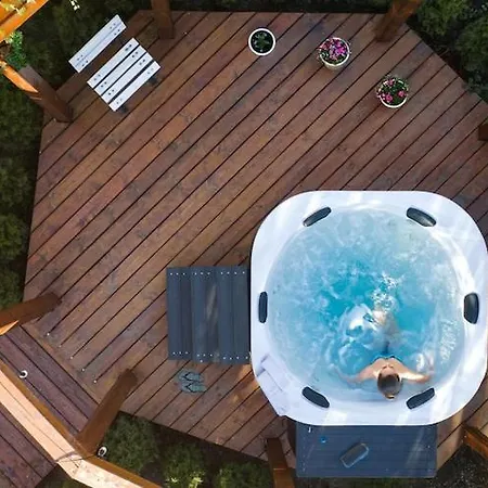 Large Home, Sauna, Whirlpool Ferienhaus